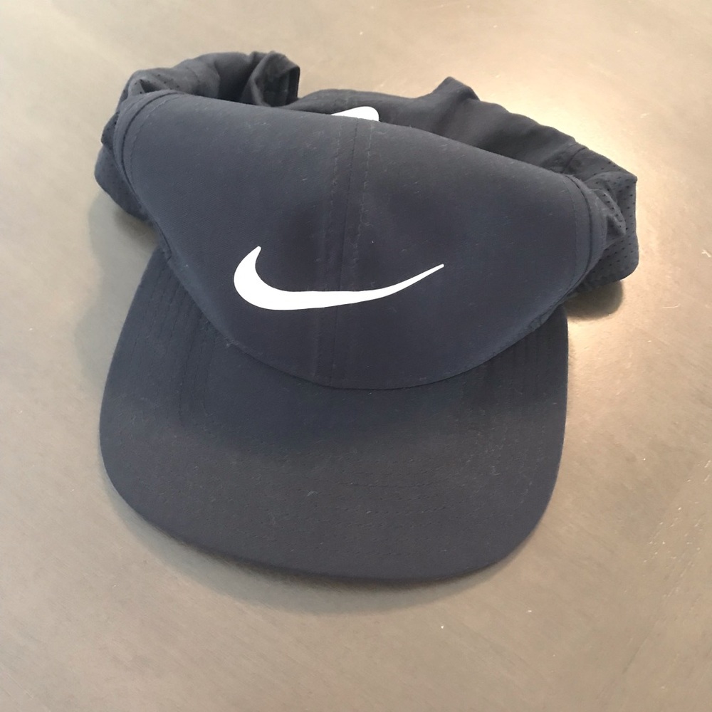 NIKE Golf SnapBack Hat